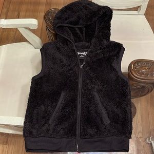 Girls Mudd Black Faux Fur Hooded Vest. Size 12. Never worn